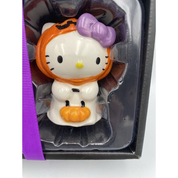 Hello Kitty Halloween Salt and Pepper Shakers by Blue Sky - NEW in Gift Box - Picture 3 of 11